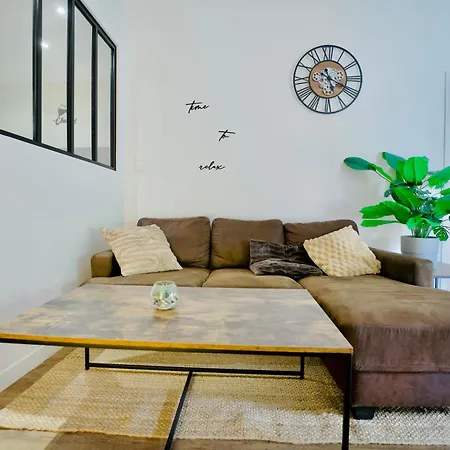 Апартаменты Modern & Hypercentre, Private Balcony