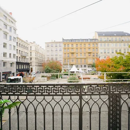 Modern & Hypercentre, Private Balcony Сент-Этьен